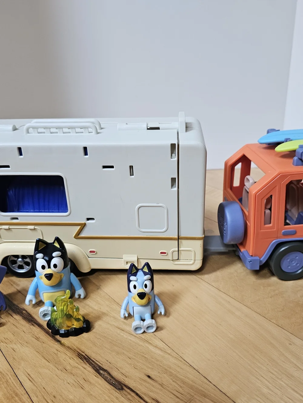 Ultimate BLUEY Caravan and Car Adventures Playset